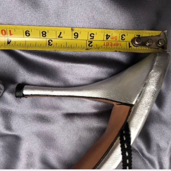 Neiman Marcus 95th anniversary Prada silver metallic and black floral heels - Picture 7 of 9